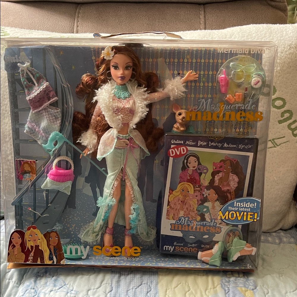 Mattel My Scene Masquerade Madness Doll with DVD - Blue and Pink